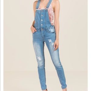 Francesca’s overalls